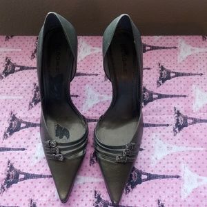 🎉🎊Beautiful gently worn pointed toe BCBGirls he
